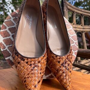 Donald J. Pliner Women's Tan Woven Pumps, well cared for 7.5